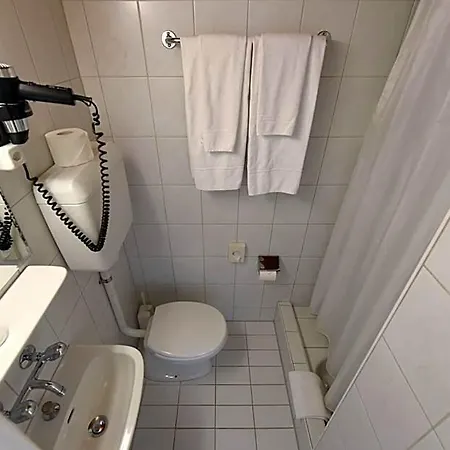 Отель National