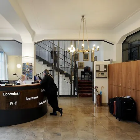 National Hotel